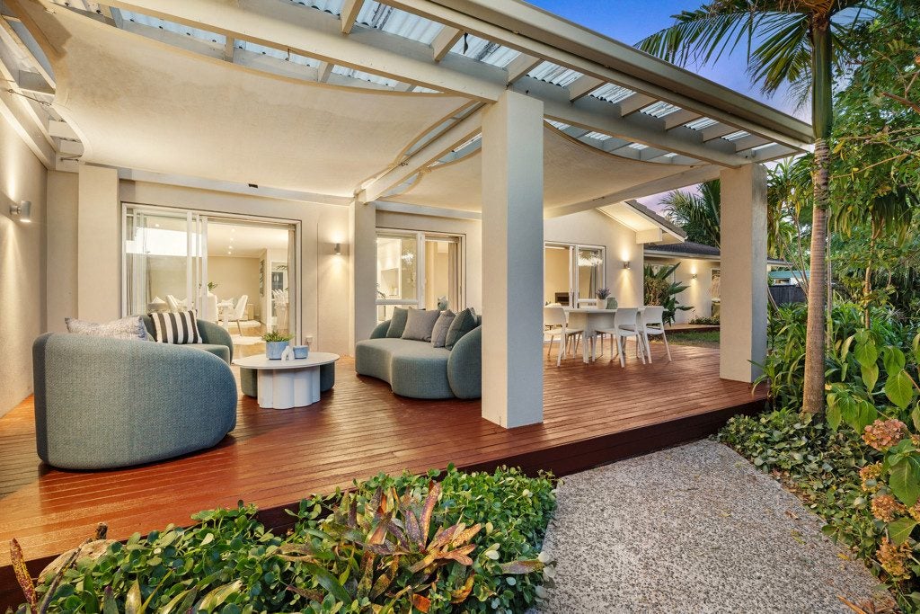 11 Holly Way, Sunnyhills, Auckland - Carousel 2