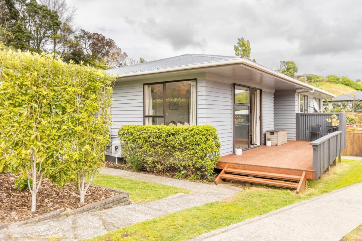 4 Ward Place, Marfell, New Plymouth, Taranaki - Carousel 7