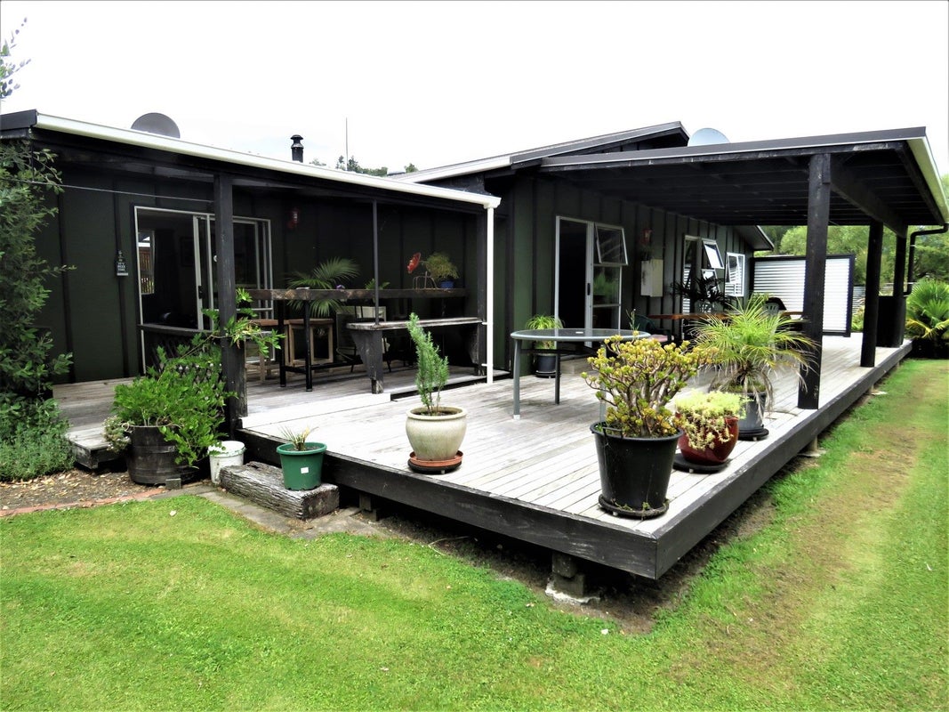 26 Banbury Street, Waimangaroa, Westport - Carousel 2