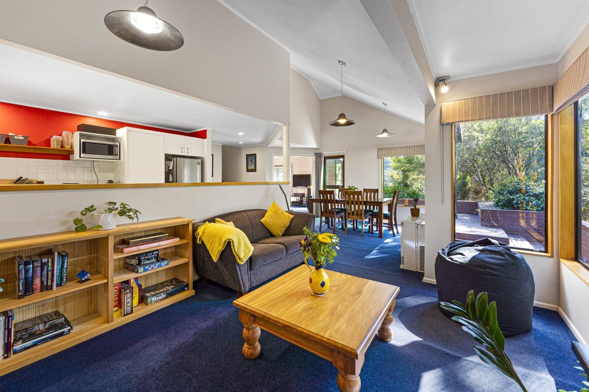 66 Holborn Drive, Stokes Valley, Lower Hutt - Carousel 2