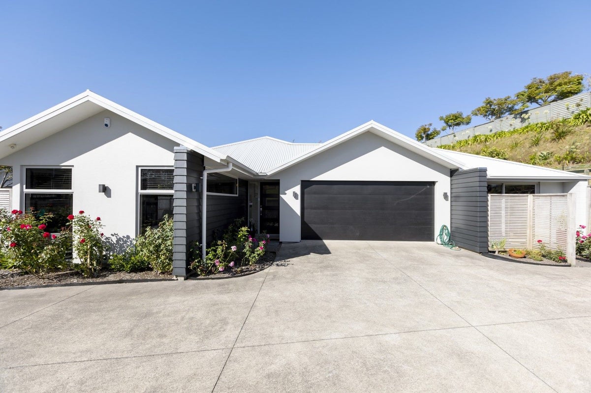 17A Heta Road, Highlands Park, New Plymouth - Carousel 1