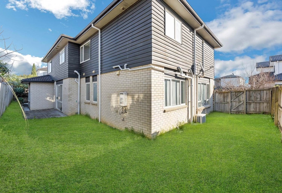 8 Gortnest Place, Flat Bush, Auckland - Carousel 5