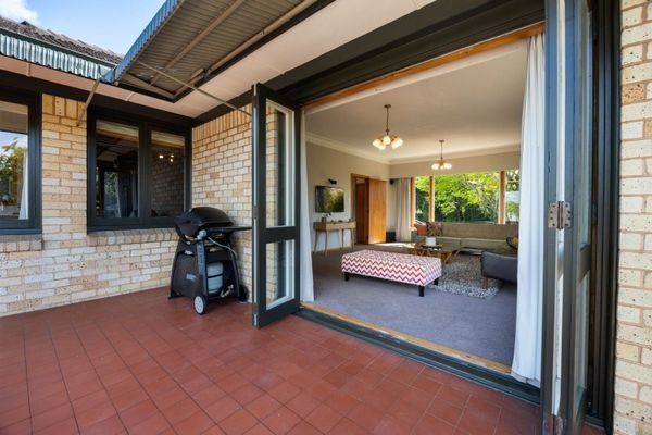 10 Awatere Avenue, Beerescourt, Hamilton - Carousel 16