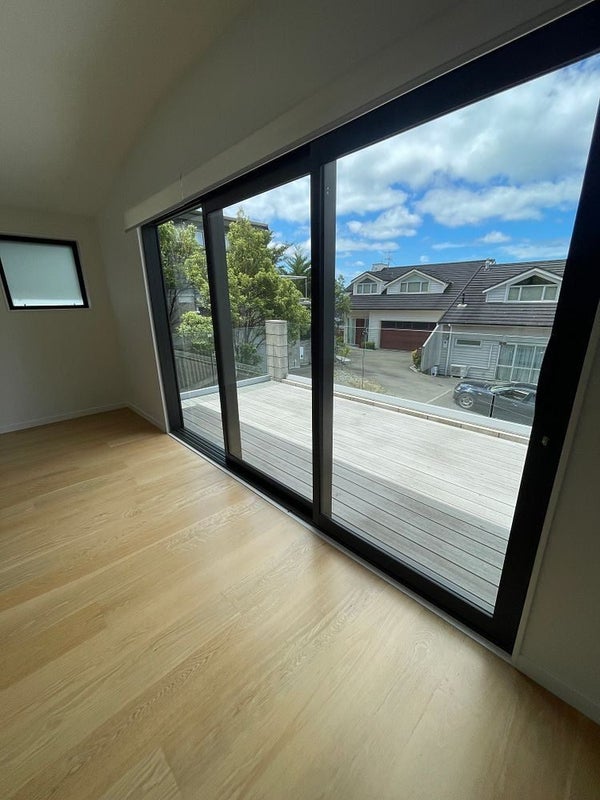 9 Sargeson Way, Kaiwharawhara, Wellington - Carousel 26