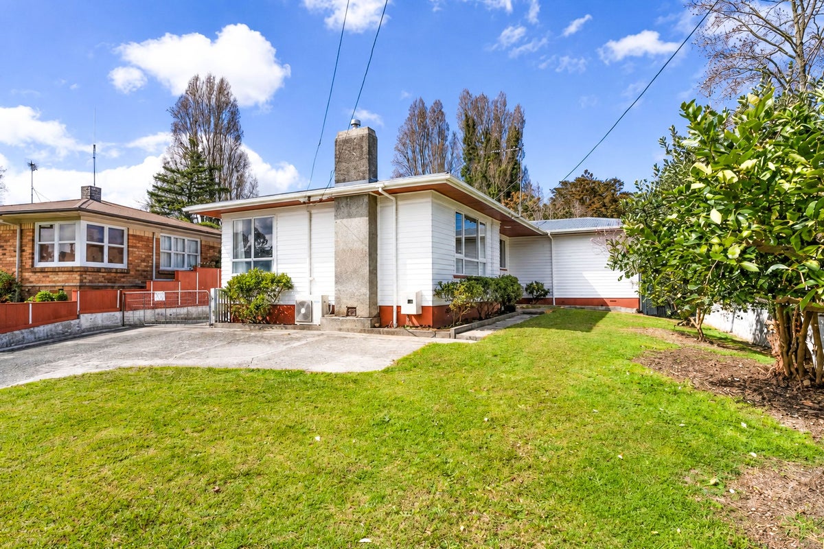 68 Ranui Street, Dinsdale, Hamilton, Waikato - Carousel 2