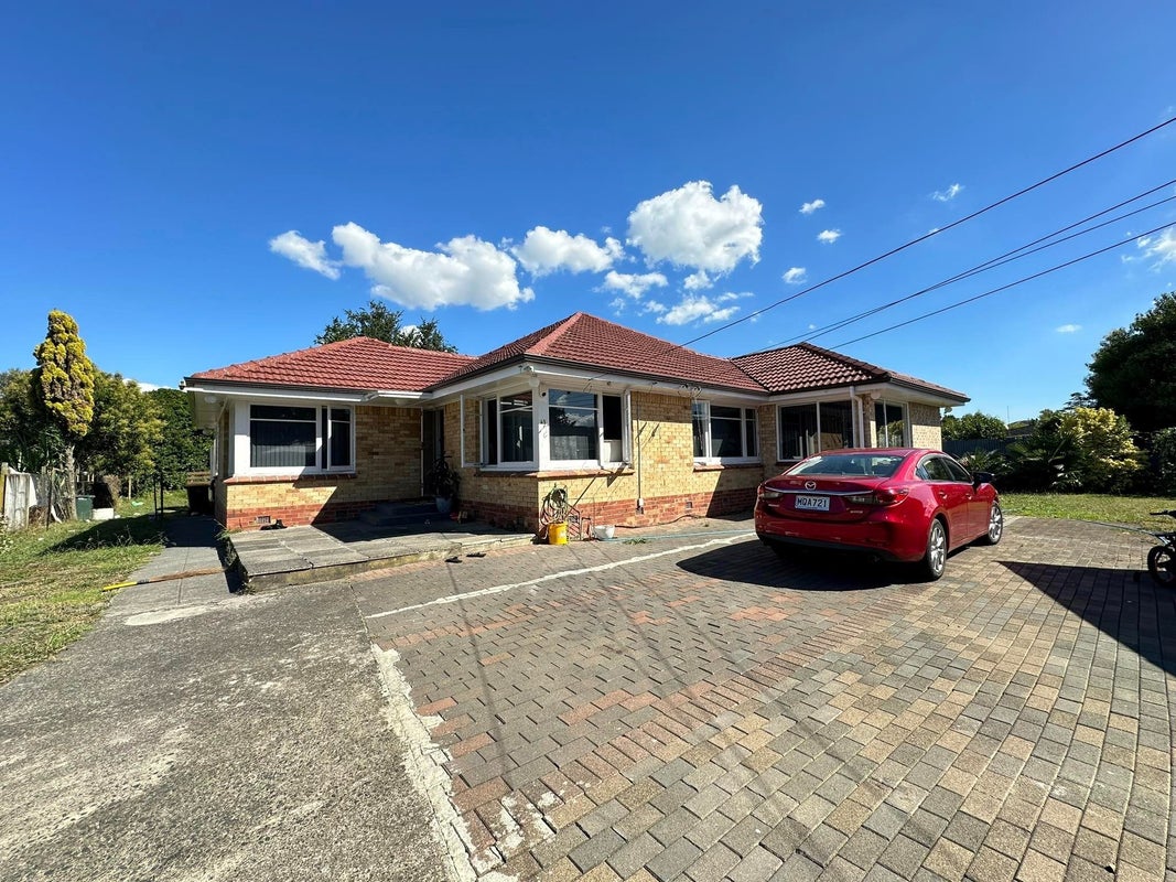 45 Birdwood Avenue, Papatoetoe, Auckland - Carousel 1