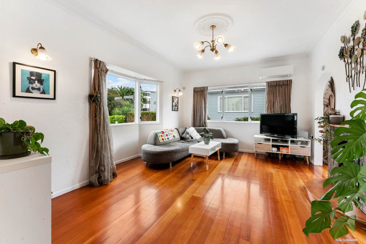 1/11 Jutland Road, Manurewa, Auckland - Carousel 2