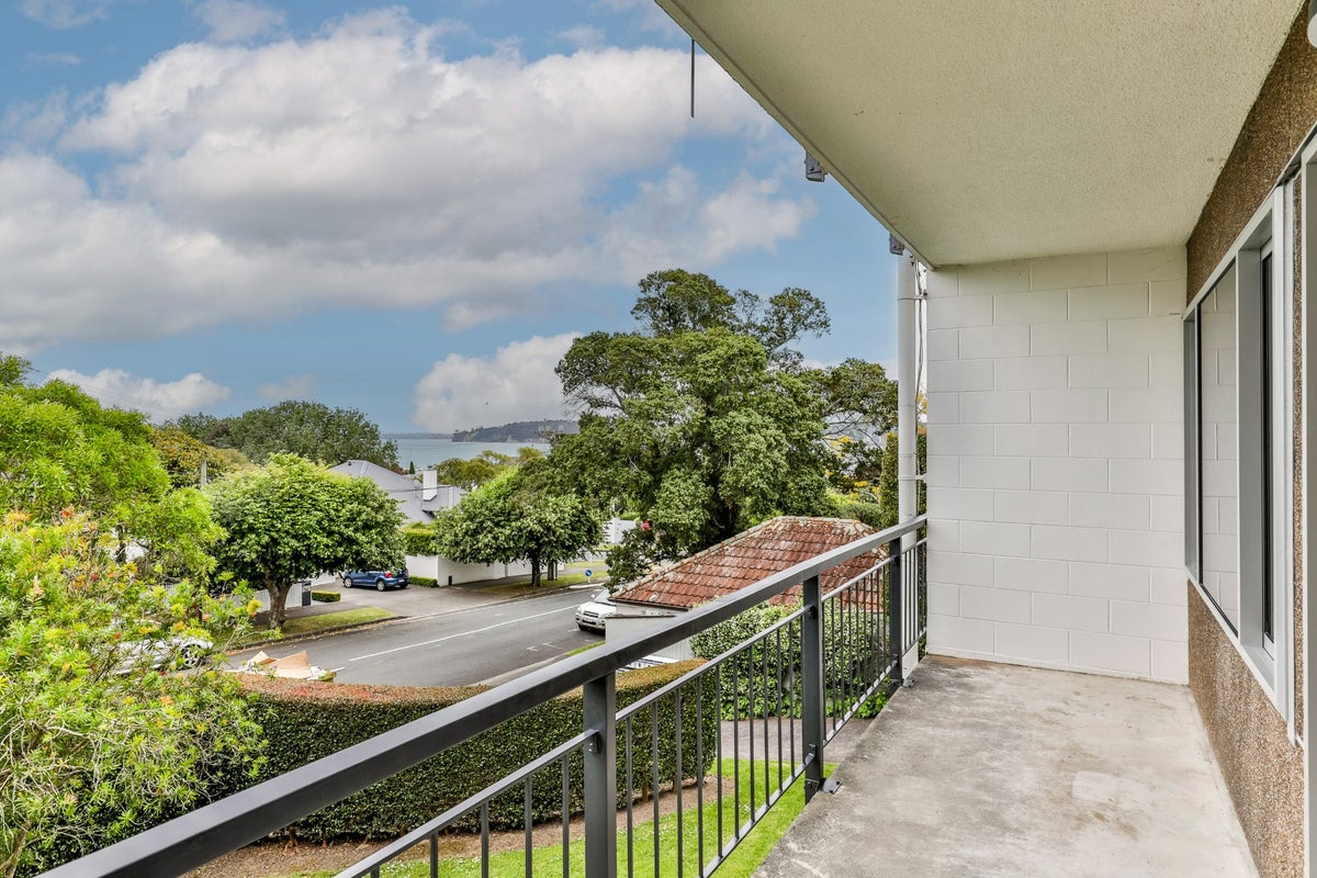 6/59 Sentinel Road, Herne Bay, Auckland - Carousel 2