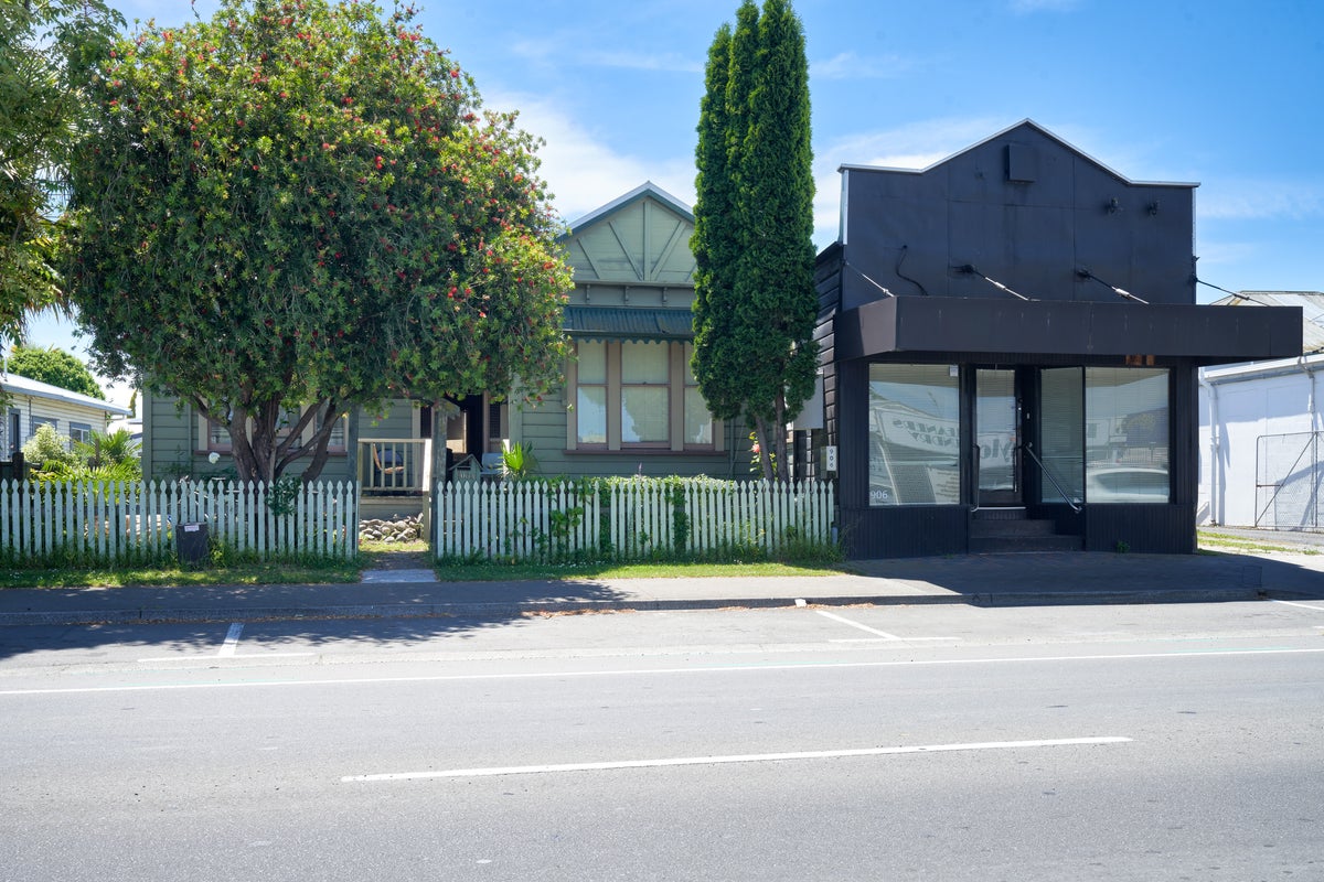 906 Heretaunga Street East, Parkvale, Hastings - Carousel 1