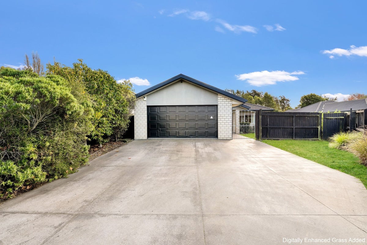12 Maurice Stanton Place, Shirley, Christchurch - Carousel 2