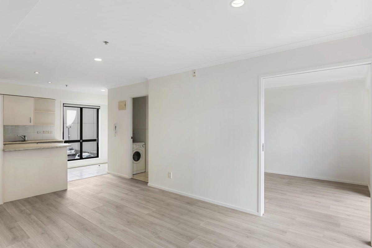 3K/18 Ronwood Avenue, Manukau, Auckland - Carousel 1