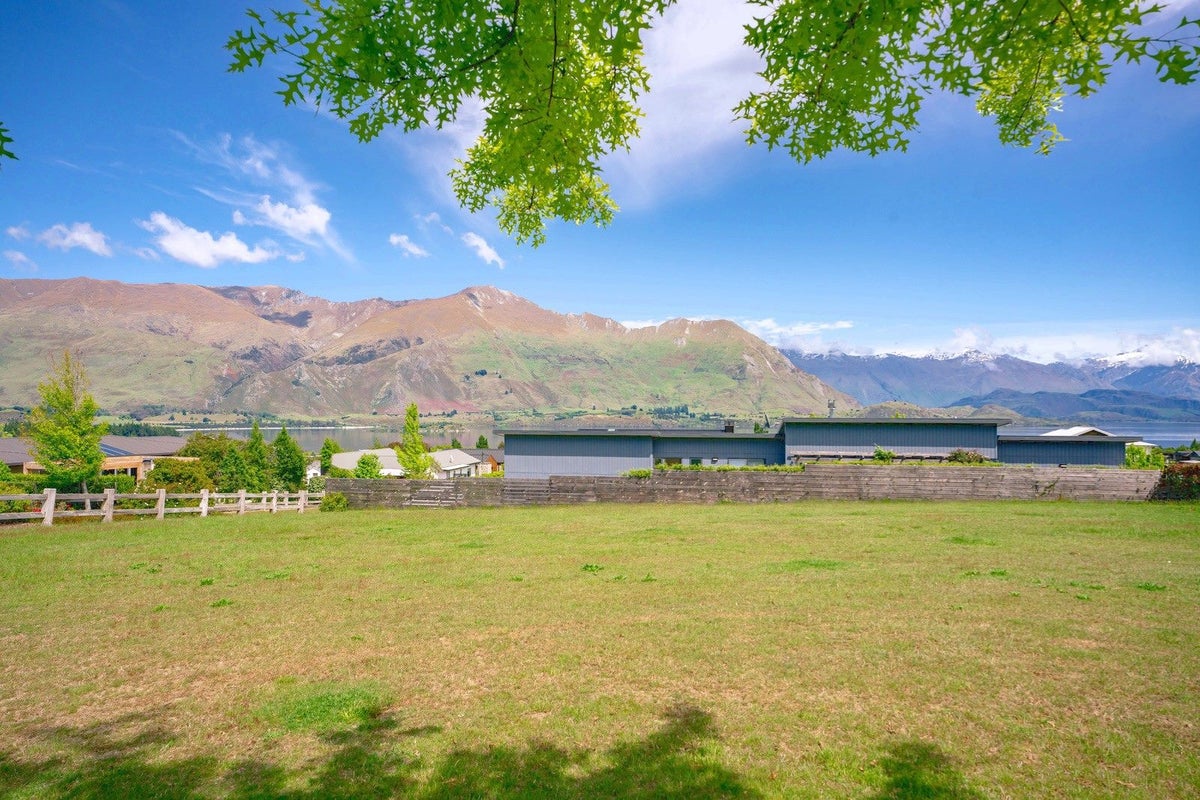 49 Forest Heights, Wanaka - Carousel 1