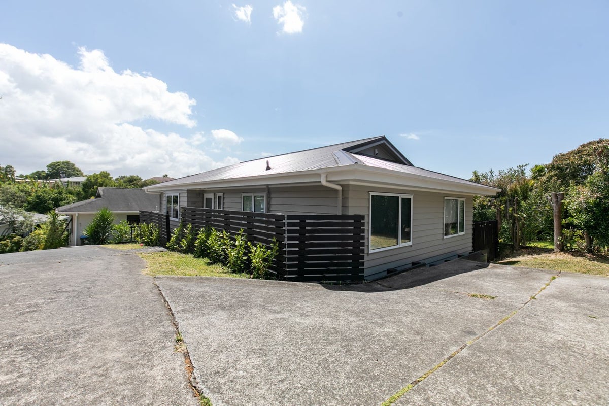 2147A Great North Road, Avondale, Auckland - Carousel 1