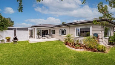 142 Rowesdale Drive, Ohauiti, Tauranga - Carousel 1