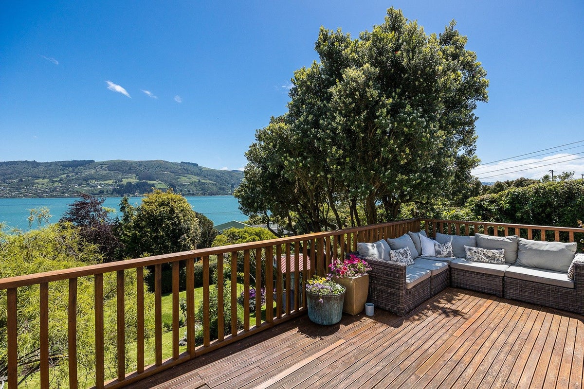 27 Marion Street, Macandrew Bay, Dunedin - Carousel 2