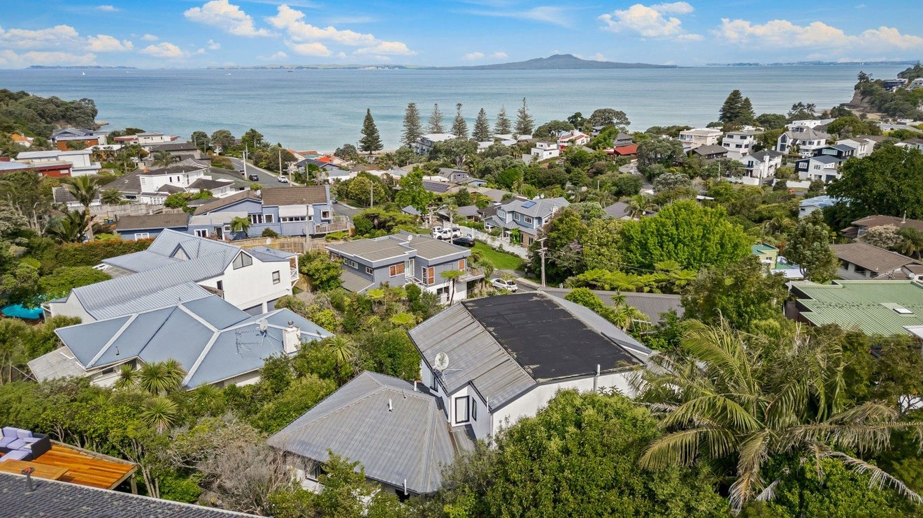2/8A Oban Road, Browns Bay, Auckland - Carousel 14
