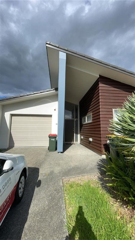 57A Aspiring Avenue, Flat Bush, Auckland - Carousel 2