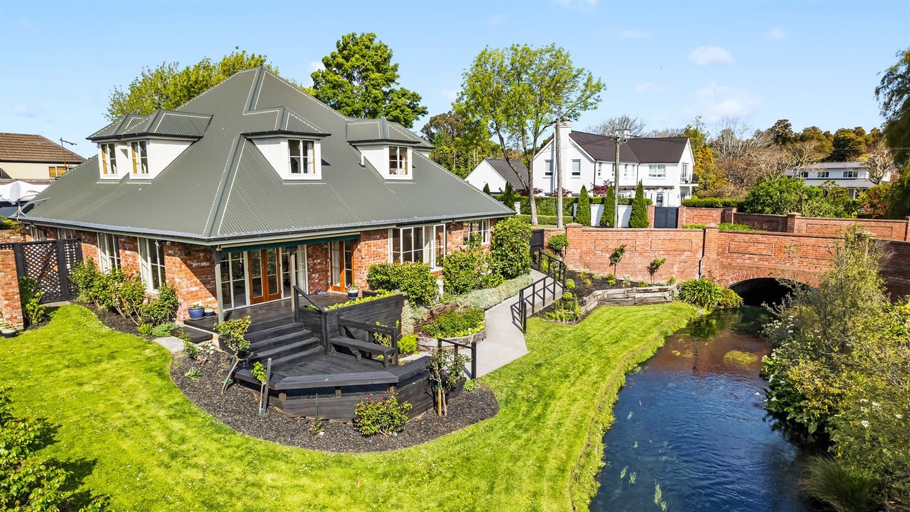 85 Kahu Road, Fendalton, Christchurch - Carousel 1