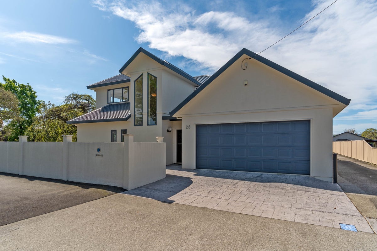 28 Essex Street, Masterton, Masterton - Carousel 1