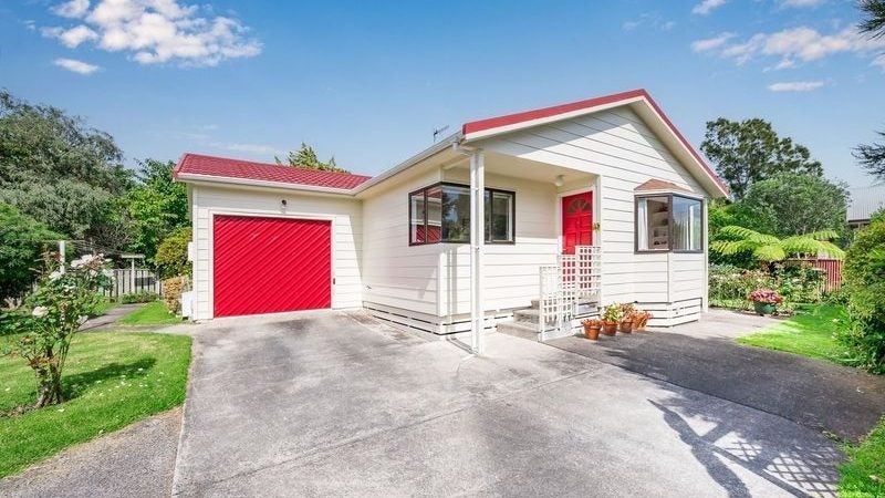 27 Rimu Road, Raumati Beach, Paraparaumu - Carousel 1