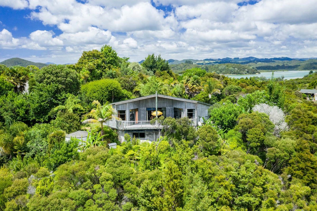 1809 Ngunguru Road, Whangarei - Carousel 1