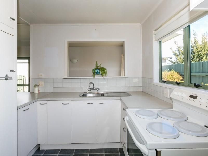 810 Sylvan Road, Mayfair, Hastings - Carousel 2