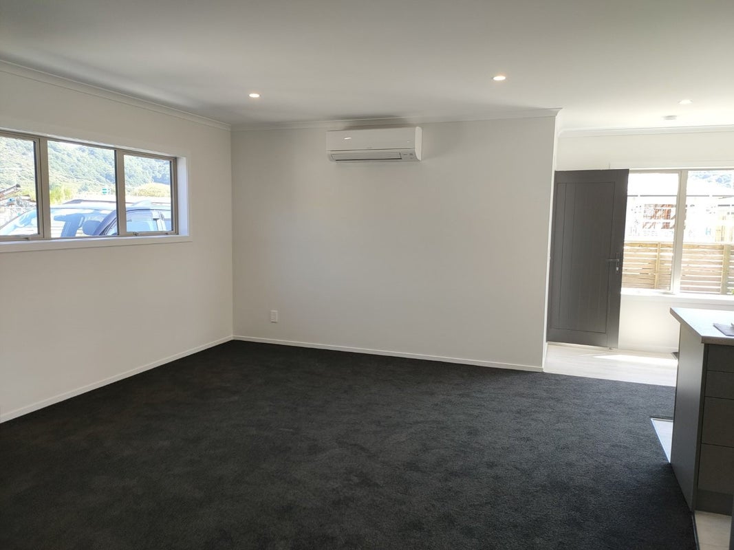 4 Ron Fawcett Way, Wainuiomata, Lower Hutt - Carousel 1