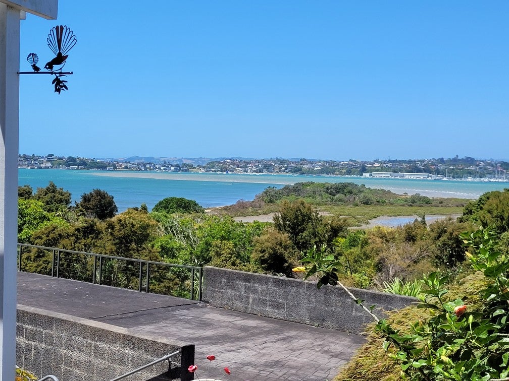 2/24 Vanessa Crescent, Glendowie, Auckland - Carousel 1