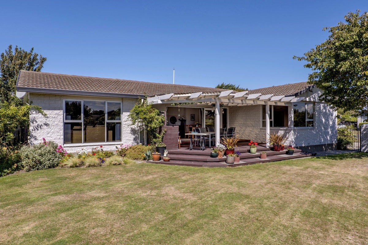 2 Kahukura Road, Hei Hei, Christchurch - Carousel 1