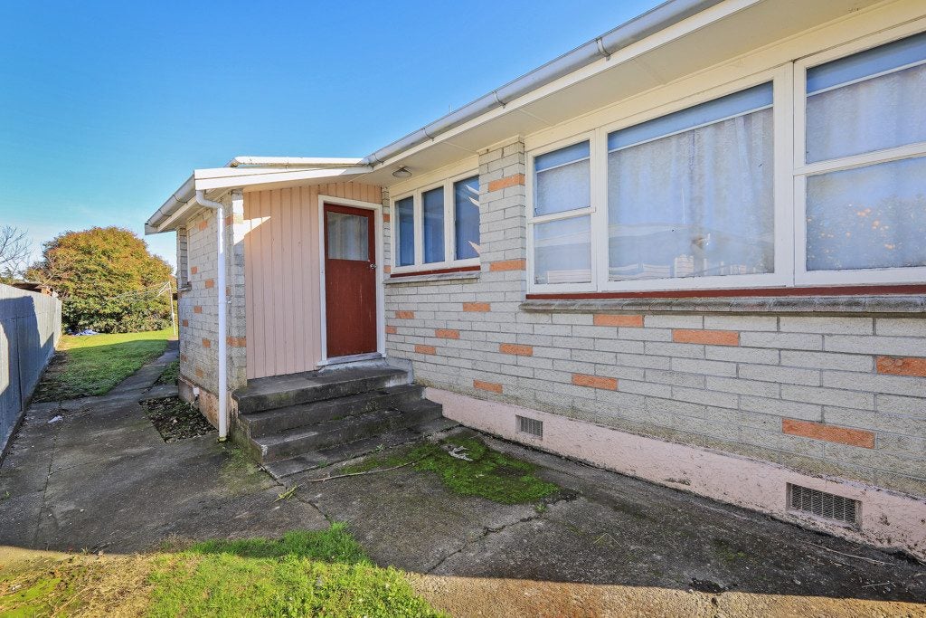 515 Lowe Street, Camberley, Hastings - Carousel 13