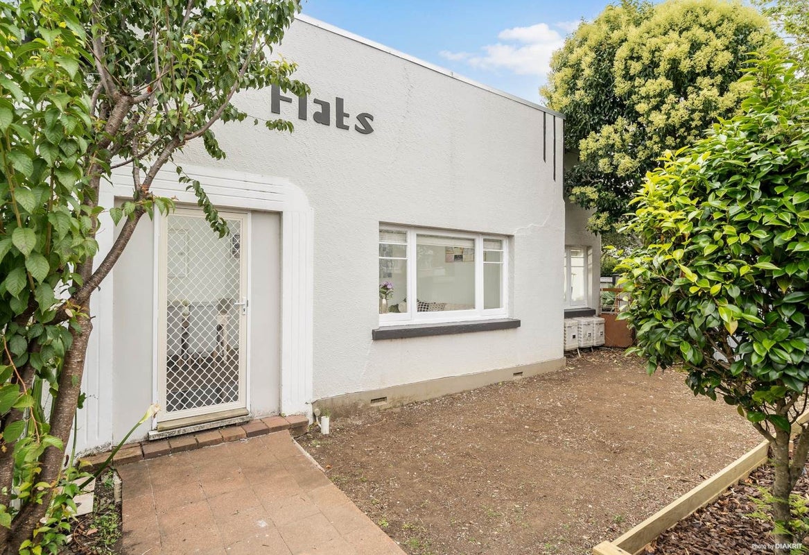 2/230 Manukau Road, Epsom, Auckland - Carousel 1