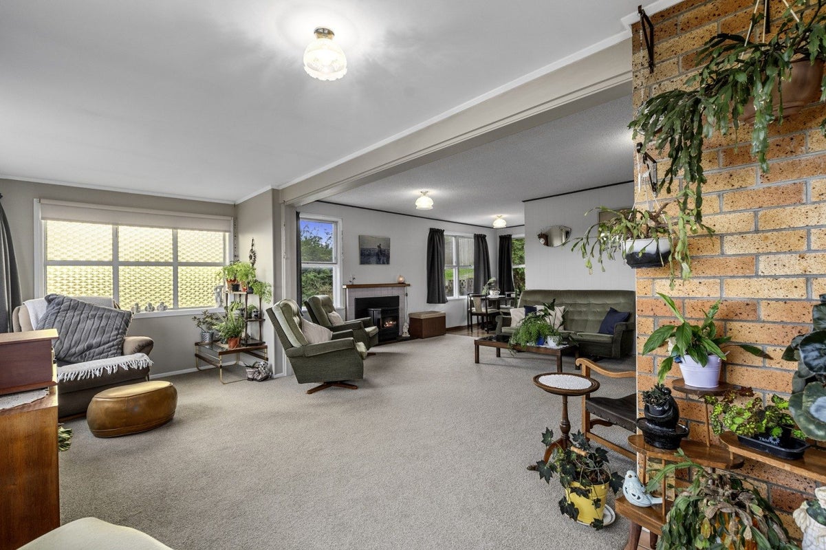 14 Jonathon Street, Brookfield, Tauranga - Carousel 2