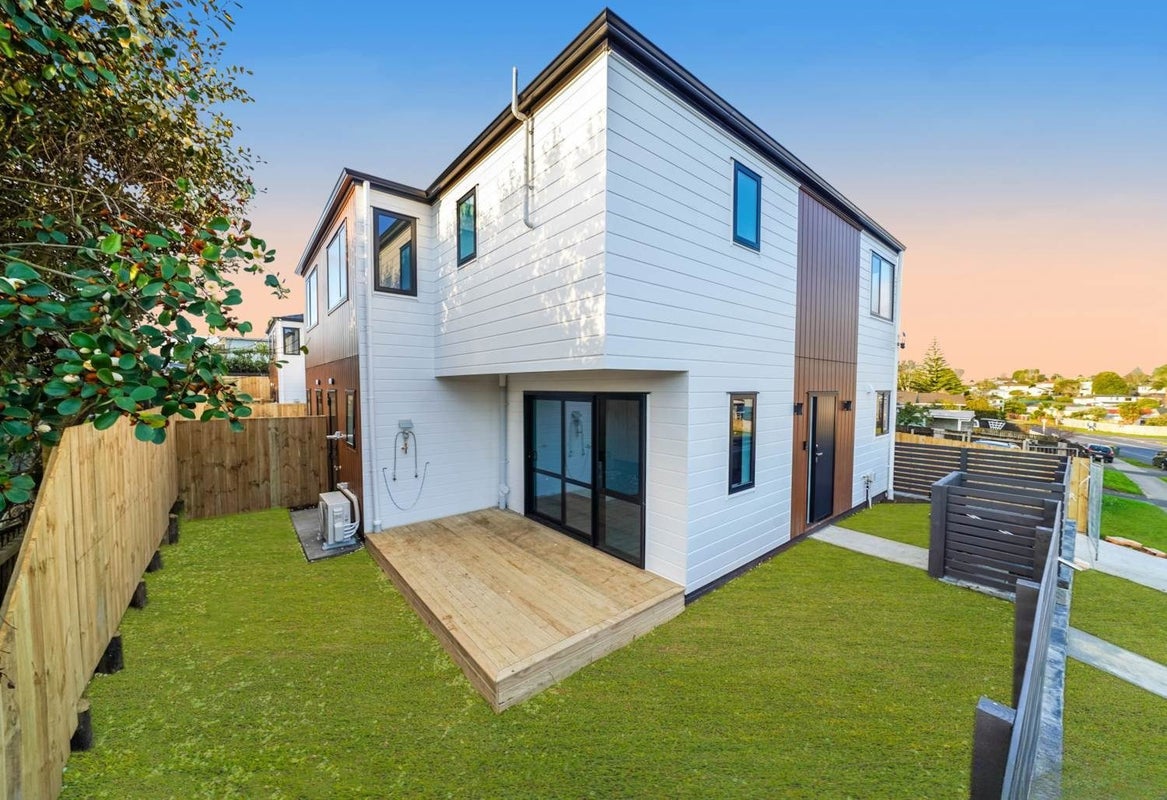 137A Mahia Road, Wattle Downs, Auckland - Carousel 2