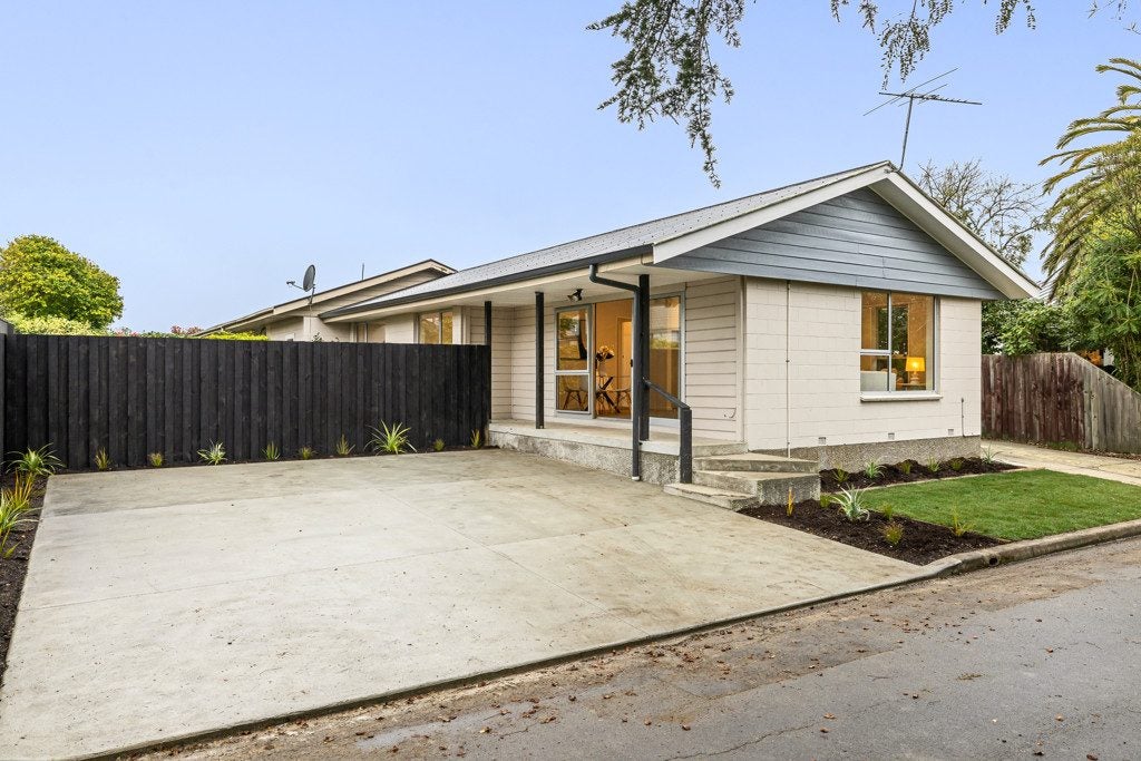 1/4 Ruddenklau Lane, Bishopdale, Christchurch City, Canterbury - Carousel 1