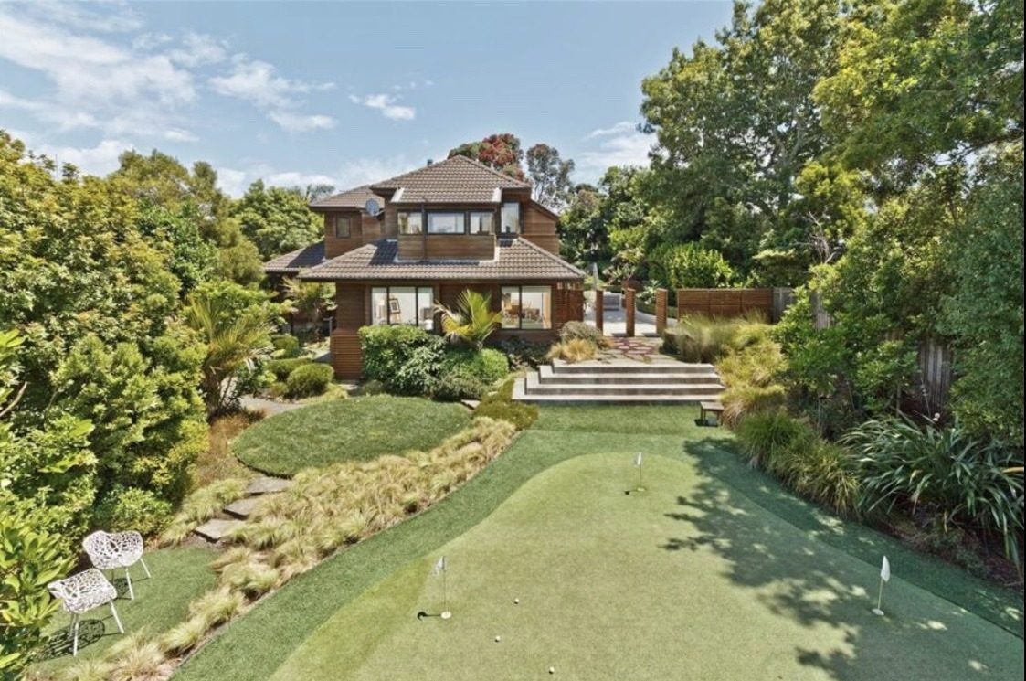 335 Beach Road , Campbells Bay, Auckland - Carousel 1