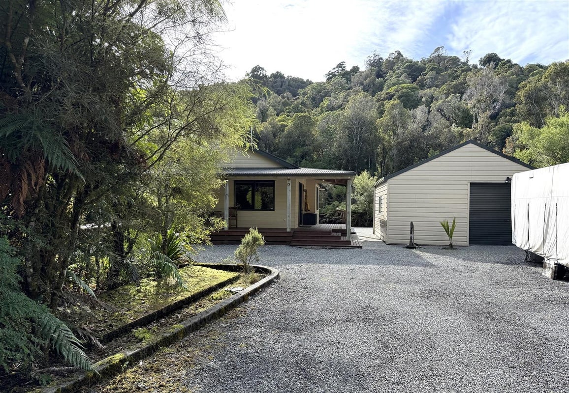 489 Rutherglen Road, MARSDEN, GREYMOUTH - Carousel 23