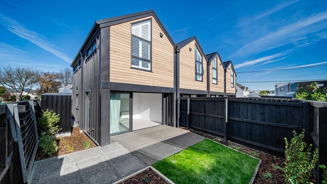 8D Champion Street, Edgeware, Christchurch - Carousel 13