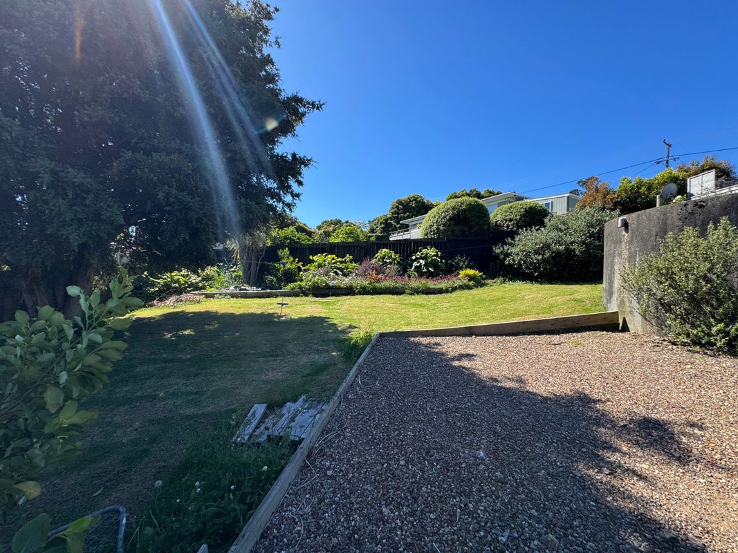 18 Alison Road, Surfdale, Waiheke Island - Carousel 17