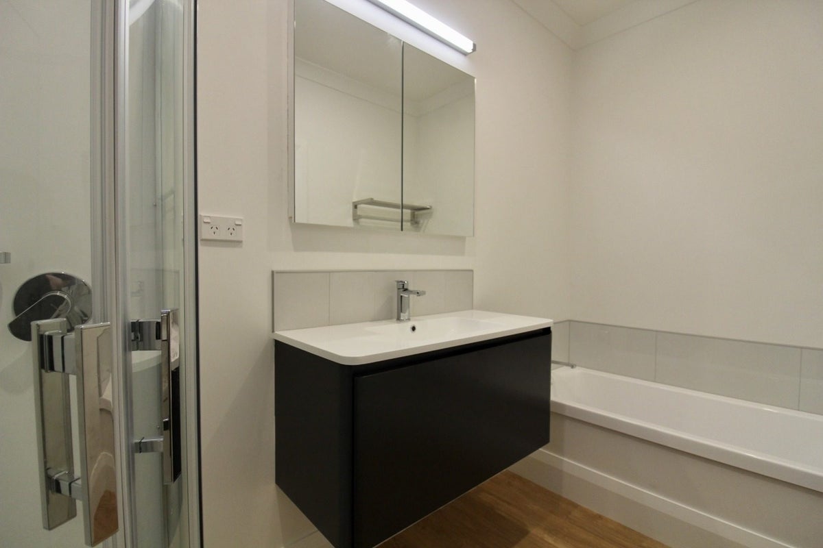 37 Roy Street, Newtown, Wellington - Carousel 20