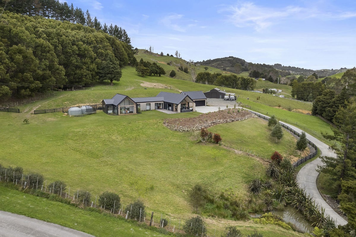25 Bayer Road, Silverdale - Carousel 29