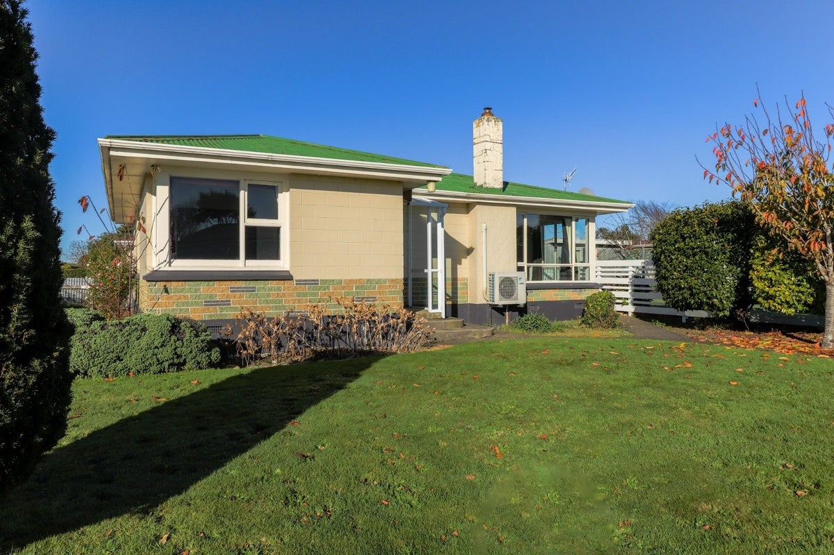 2 Arun Crescent, Glengarry, Invercargill - Carousel 1