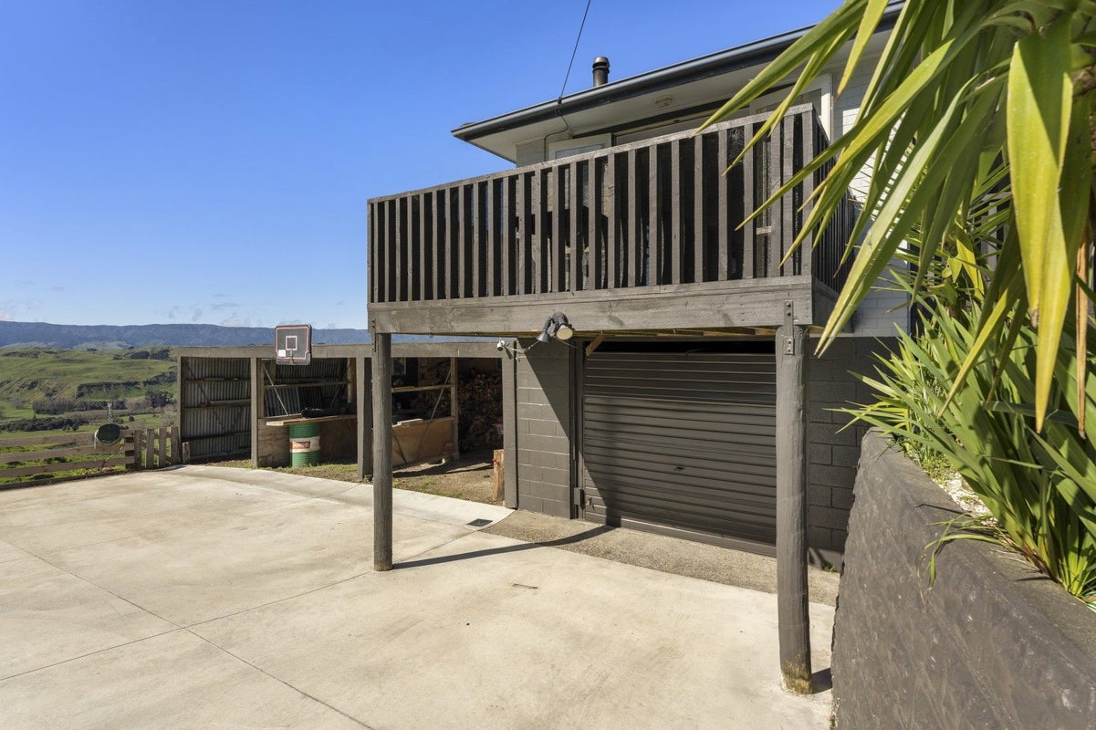 2850 Kimbolton Road, Kimbolton, Feilding - Carousel 1