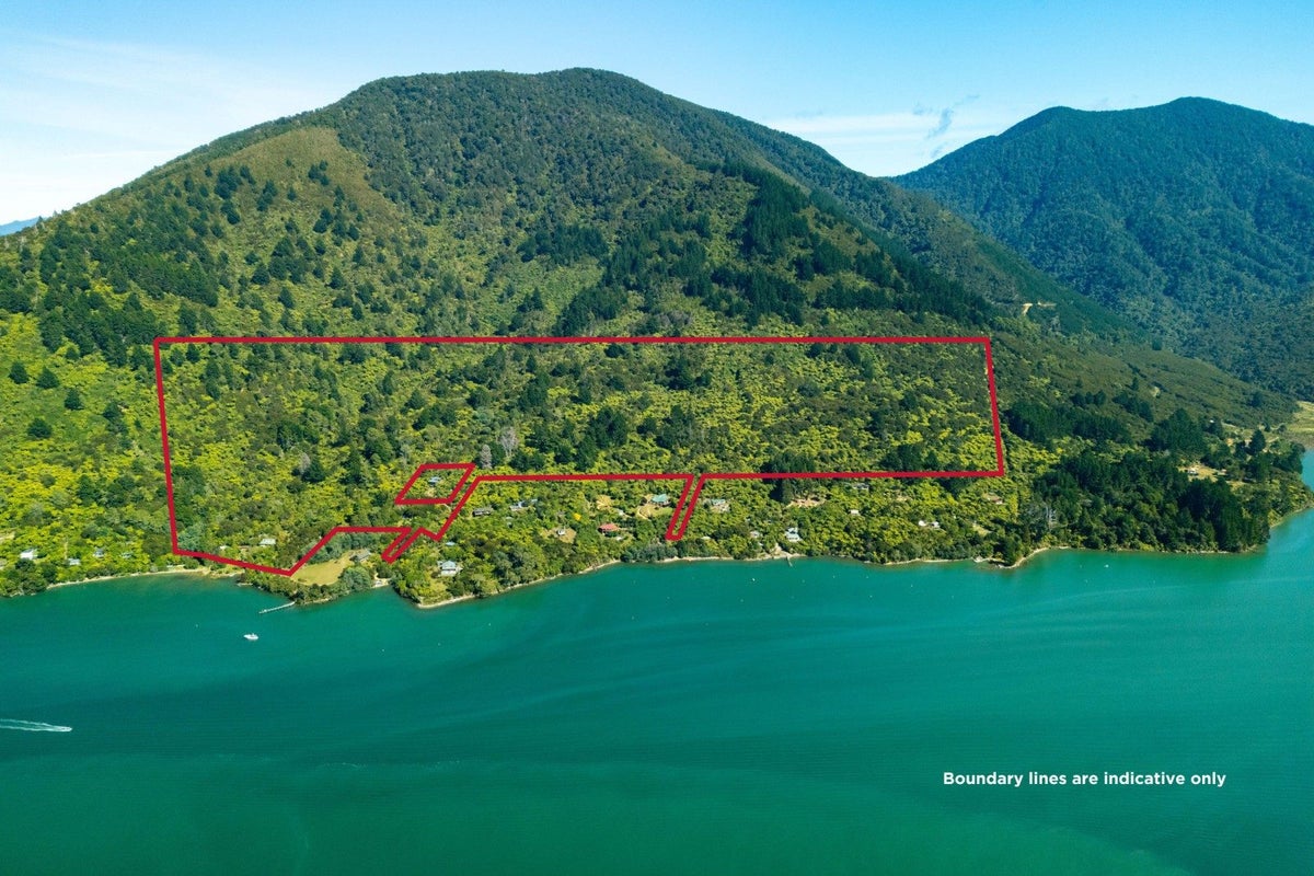 0 Whatanihi Pelorus, Whatanihi Bay, Havelock - Carousel 2