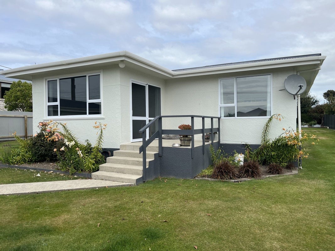 6 Argyle Street, Weston, Oamaru - Carousel 1