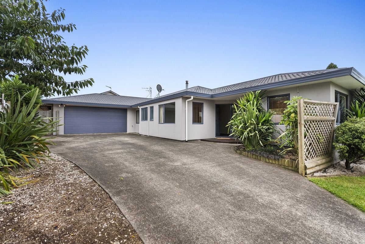 30 Silvan Place, Bell Block, New Plymouth - Carousel 1