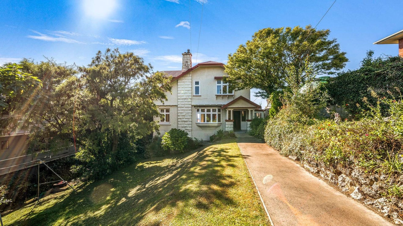 35 Wharfe Street, South Hill, Oamaru - Carousel 1