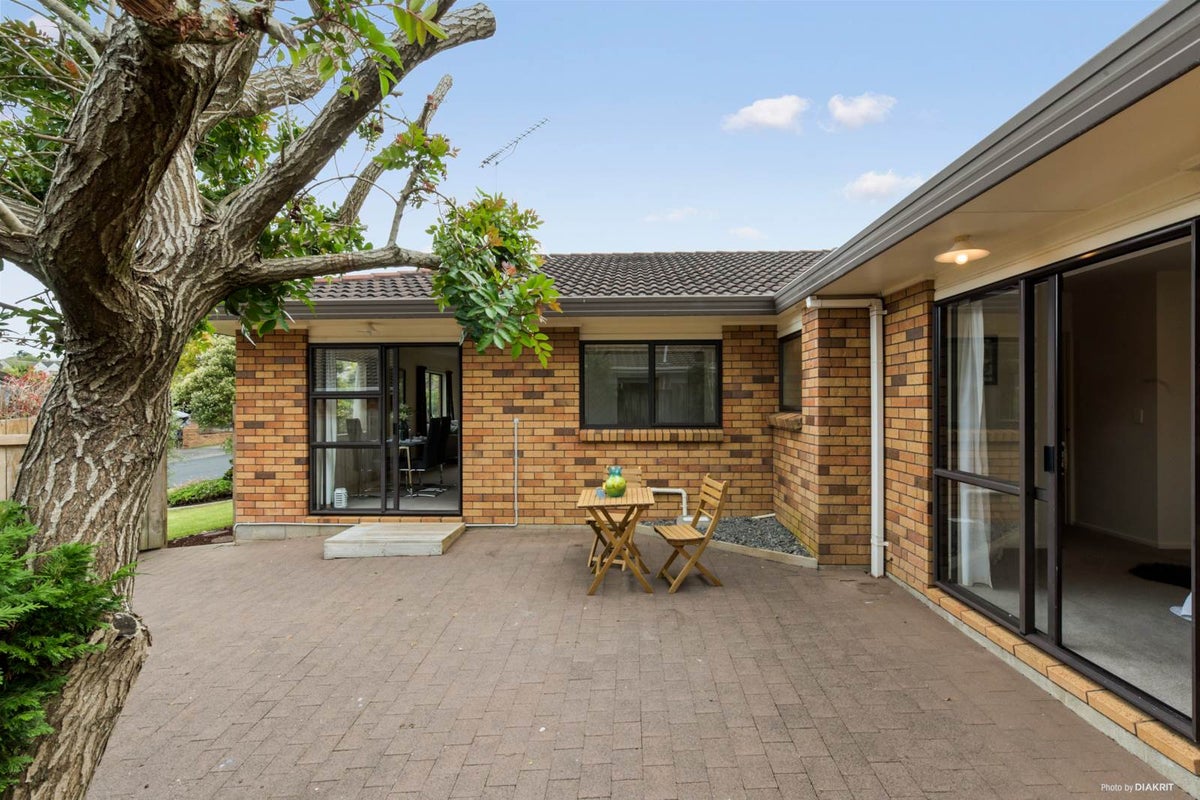 1A Perendale Close, Somerville, Manukau - Carousel 2