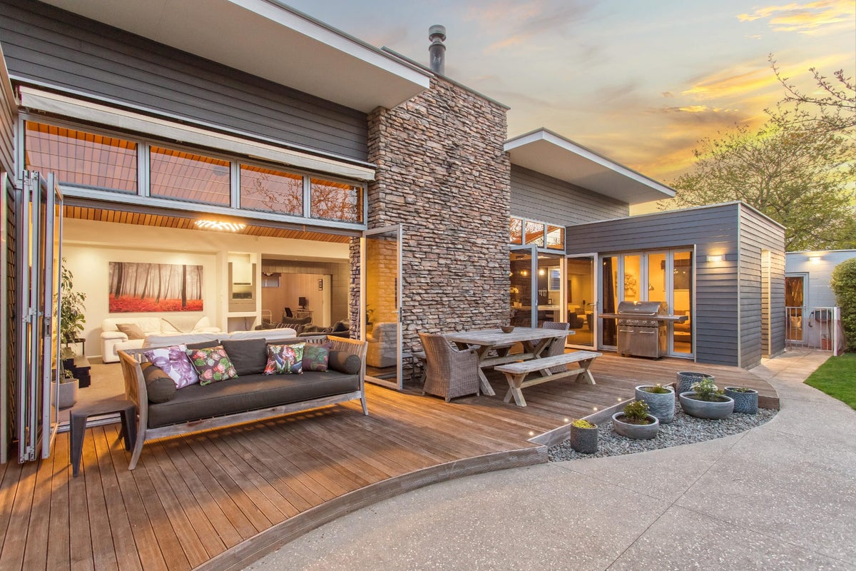 26 Riverwood Boulevard, Redwood, Christchurch - Carousel 2