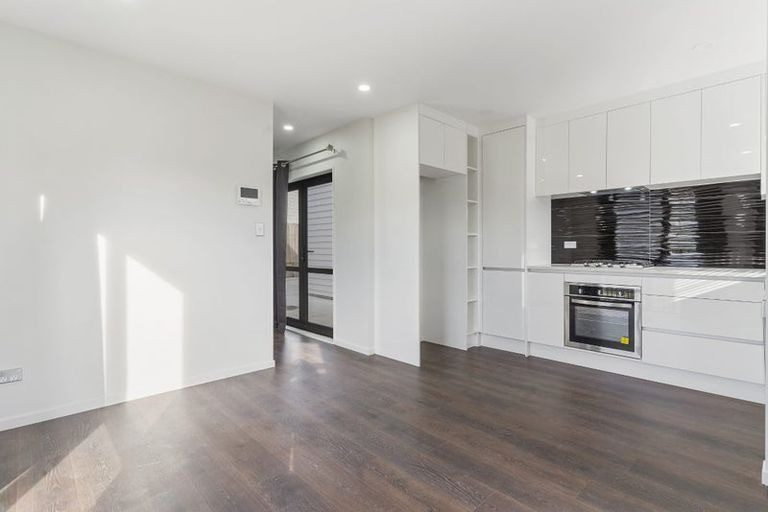 2A Melleray Place, Randwick Park, Auckland - Carousel 9