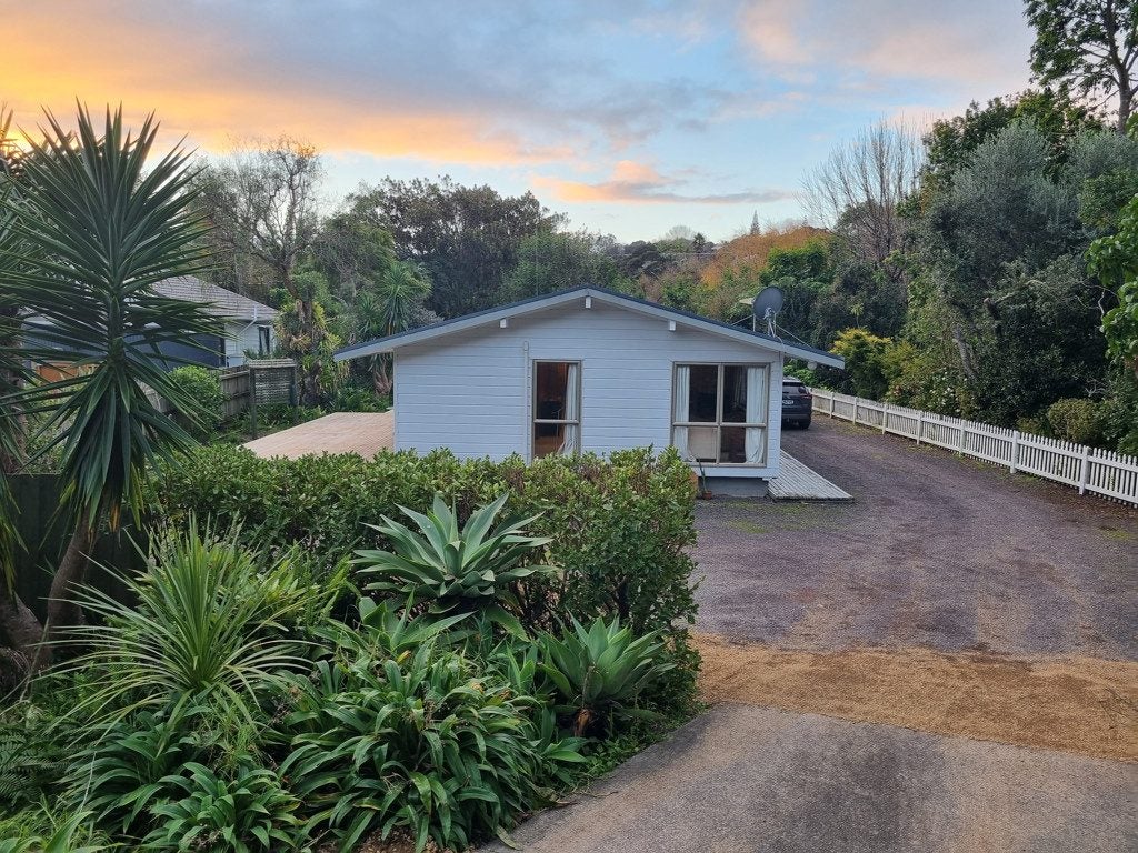 28 Hope Avenue, Russell, Russell - Carousel 1